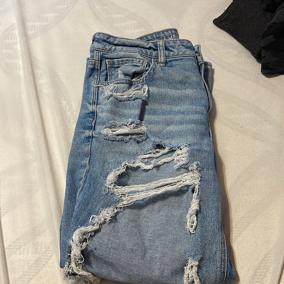 American Eagle Straight Leg Stretch Ripped Jeans - Picture 4 of 6